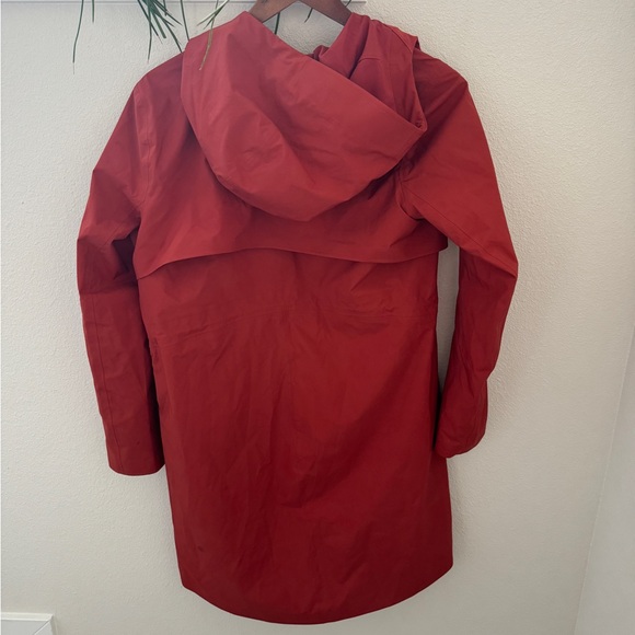 Lululemon rust orange rain, rebel jacket - Picture 5 of 5